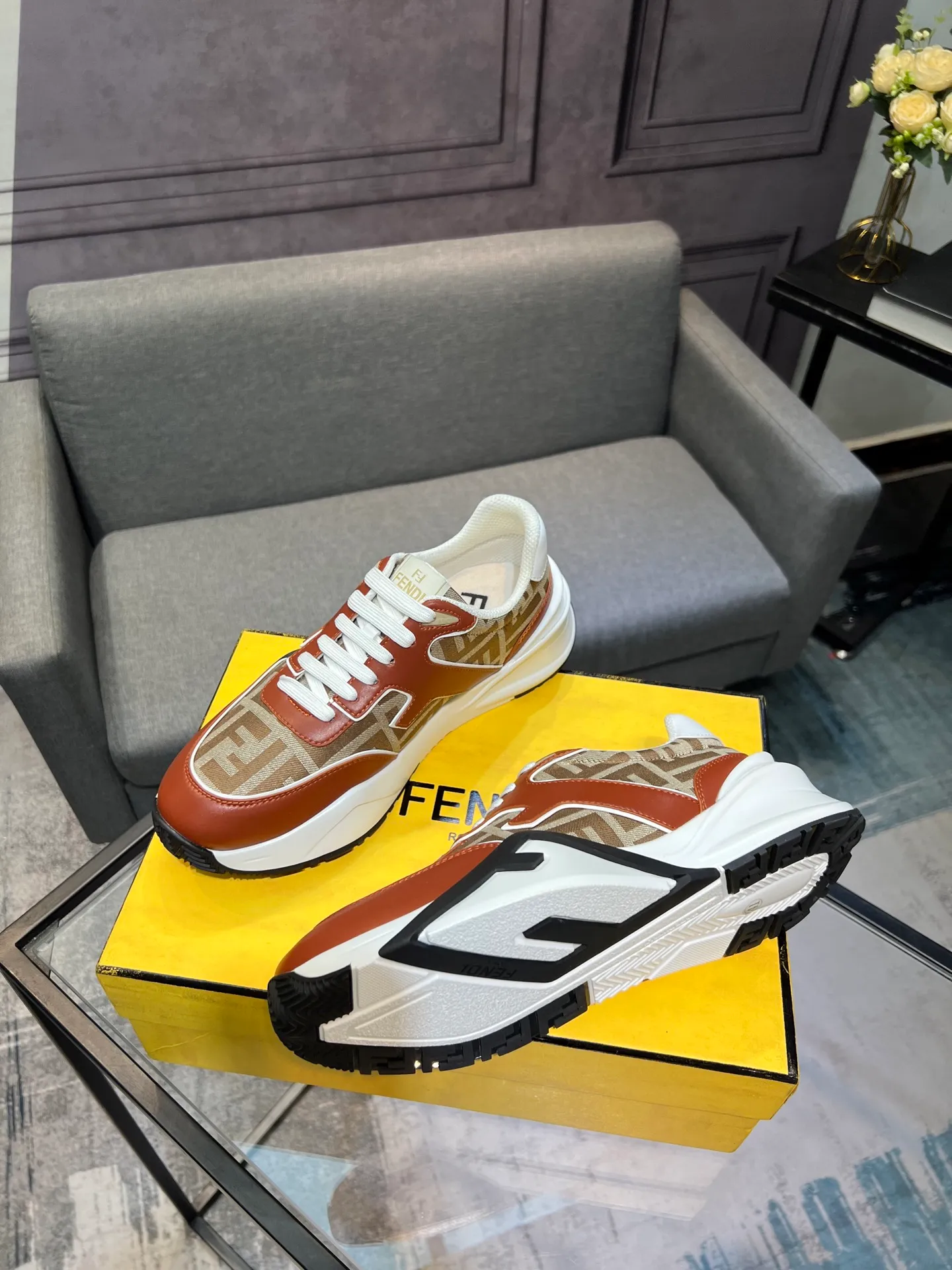 Men's shoes 💰580 FENDI men's fashion casual shoes 👟Hot sale🔥Official website 1:1 replica ⬆️Original quality - Original leather - Original breathable mesh lining Original outsole 1:1 replica, code number 38-44 (45-46 customized)